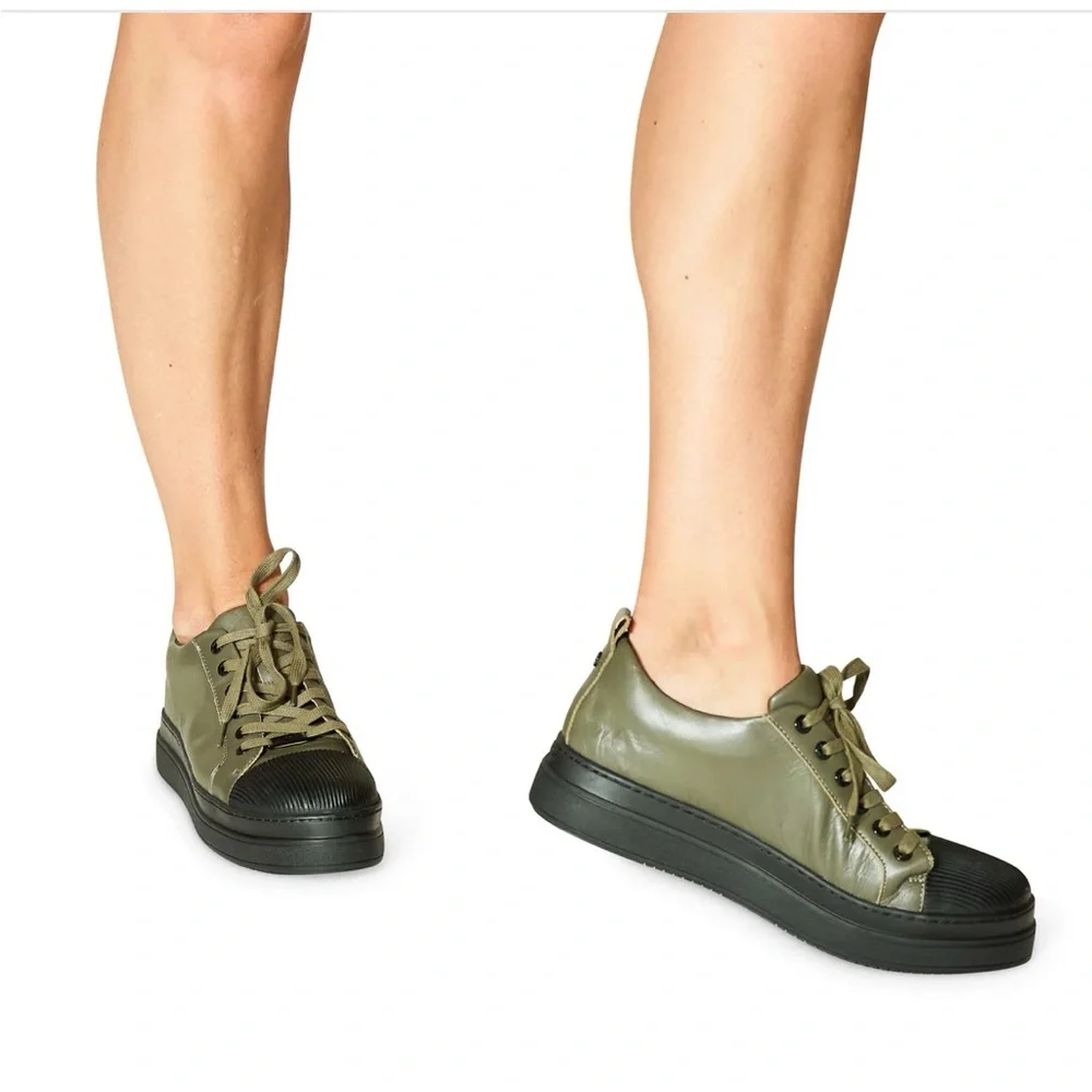 NWT J/SLIDES NOCARINA Cactus and Black Leather Sneaker - Picture 3 of 13